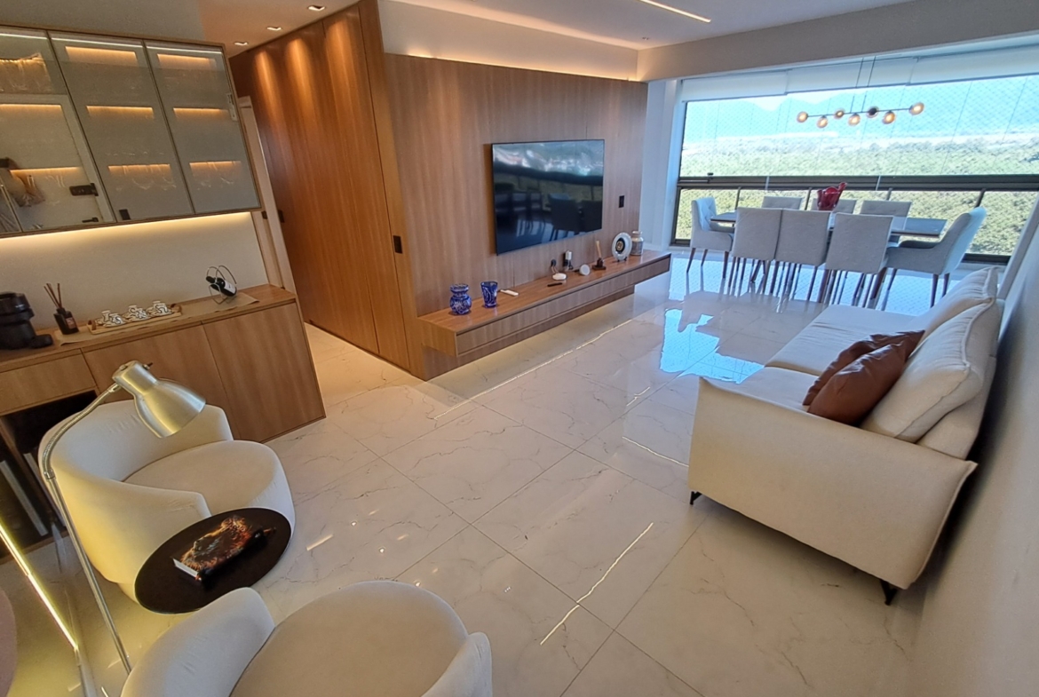 Cobertura Linear Porteira Fechada, com 180 m², 3 Suítes no Recreio dos Bandeirantes.