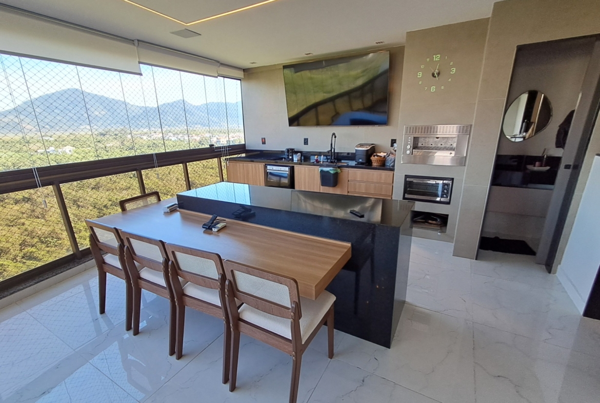 Cobertura Linear Porteira Fechada, com 180 m², 3 Suítes no Recreio dos Bandeirantes.