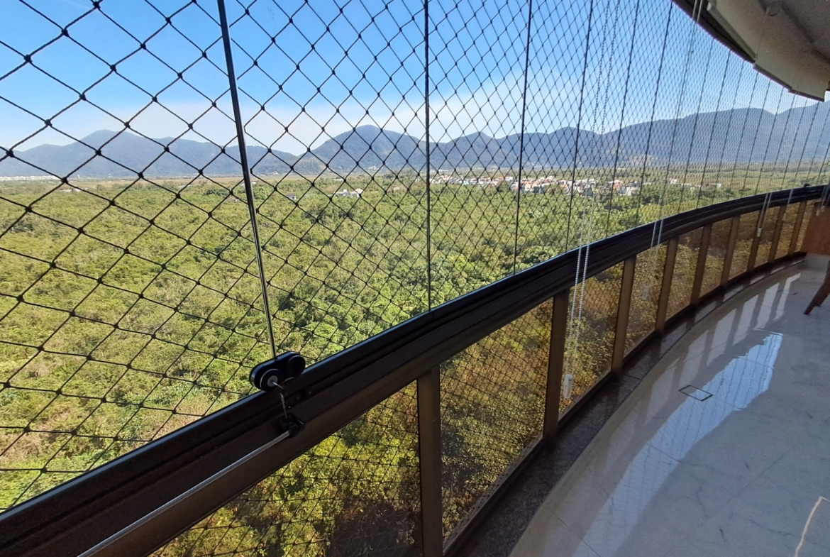 Cobertura Linear Porteira Fechada, com 180 m², 3 Suítes no Recreio dos Bandeirantes.