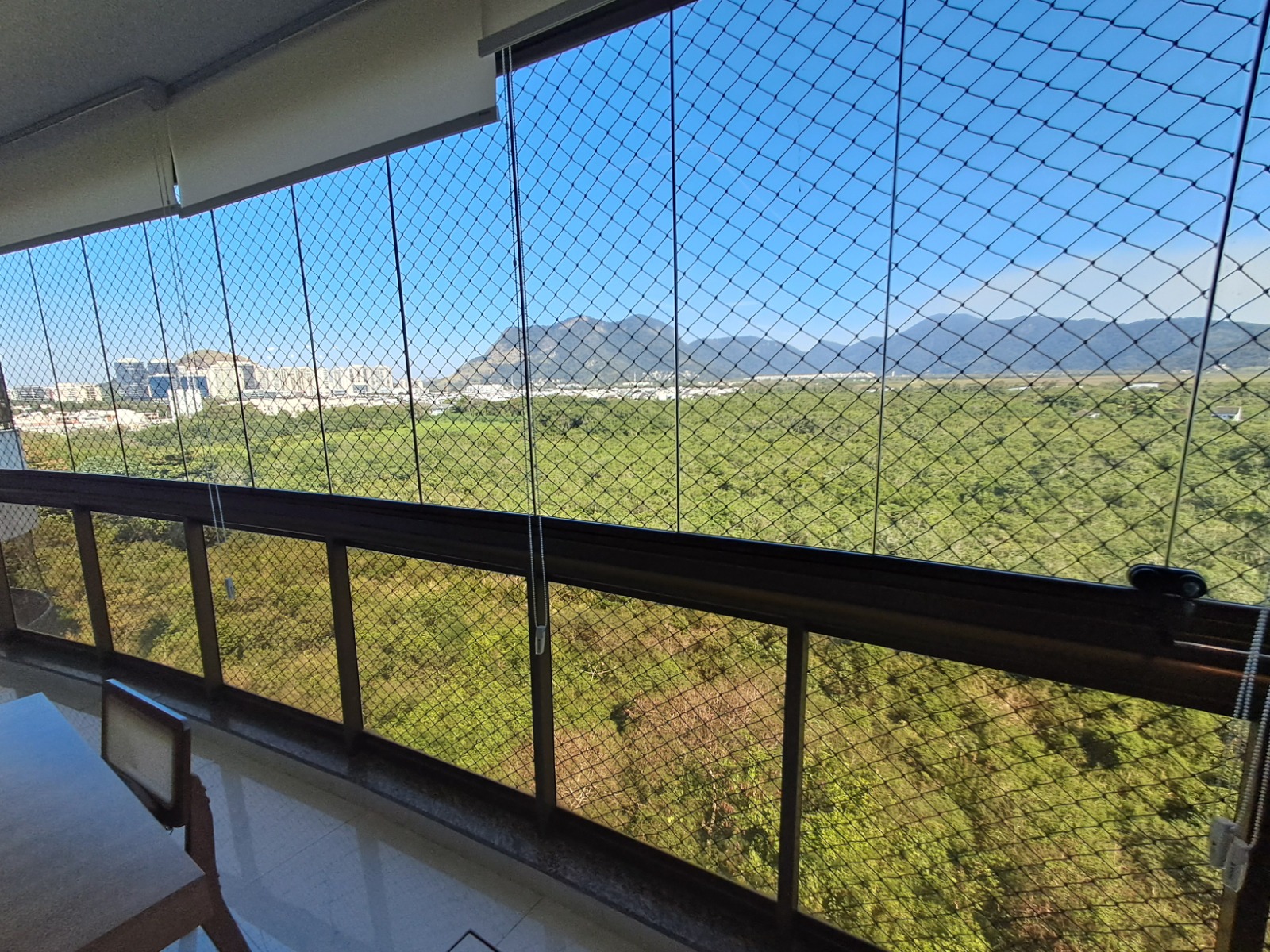 Cobertura Linear Porteira Fechada, com 180 m², 3 Suítes no Recreio dos Bandeirantes.