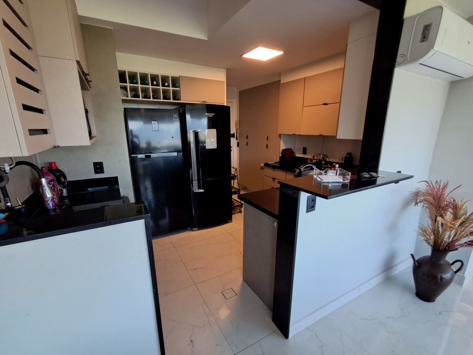 Cobertura Linear Porteira Fechada, com 180 m², 3 Suítes no Recreio dos Bandeirantes.