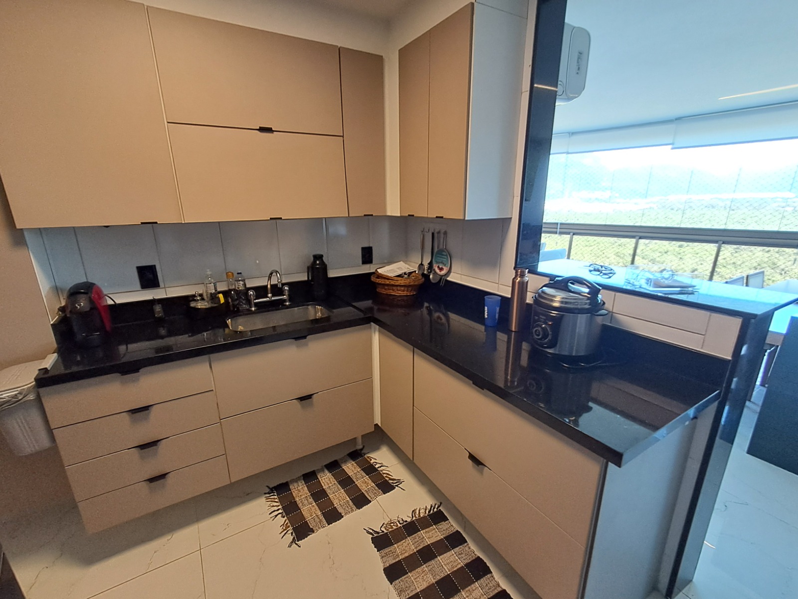 Cobertura Linear Porteira Fechada, com 180 m², 3 Suítes no Recreio dos Bandeirantes.