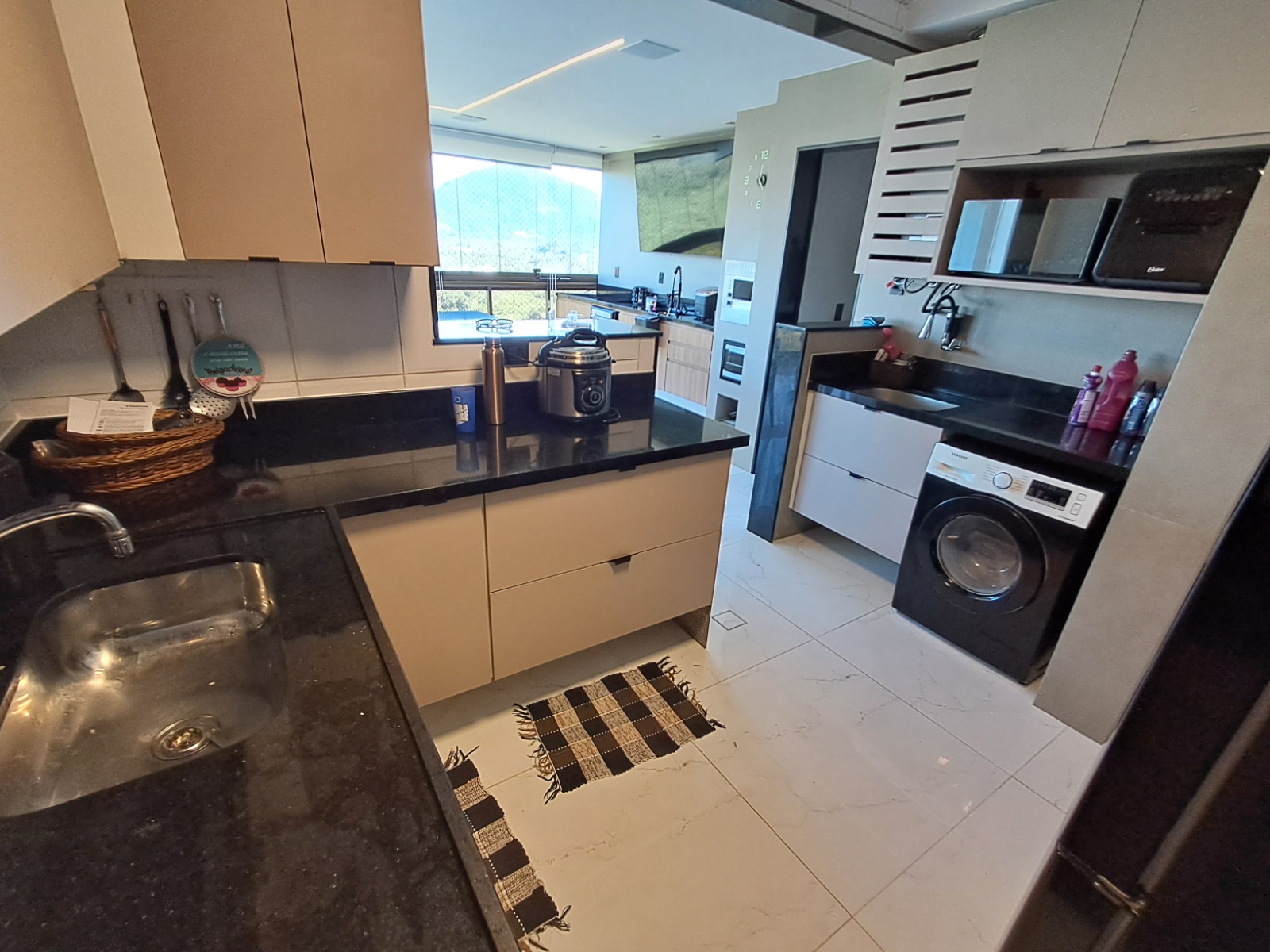 Cobertura Linear Porteira Fechada, com 180 m², 3 Suítes no Recreio dos Bandeirantes.
