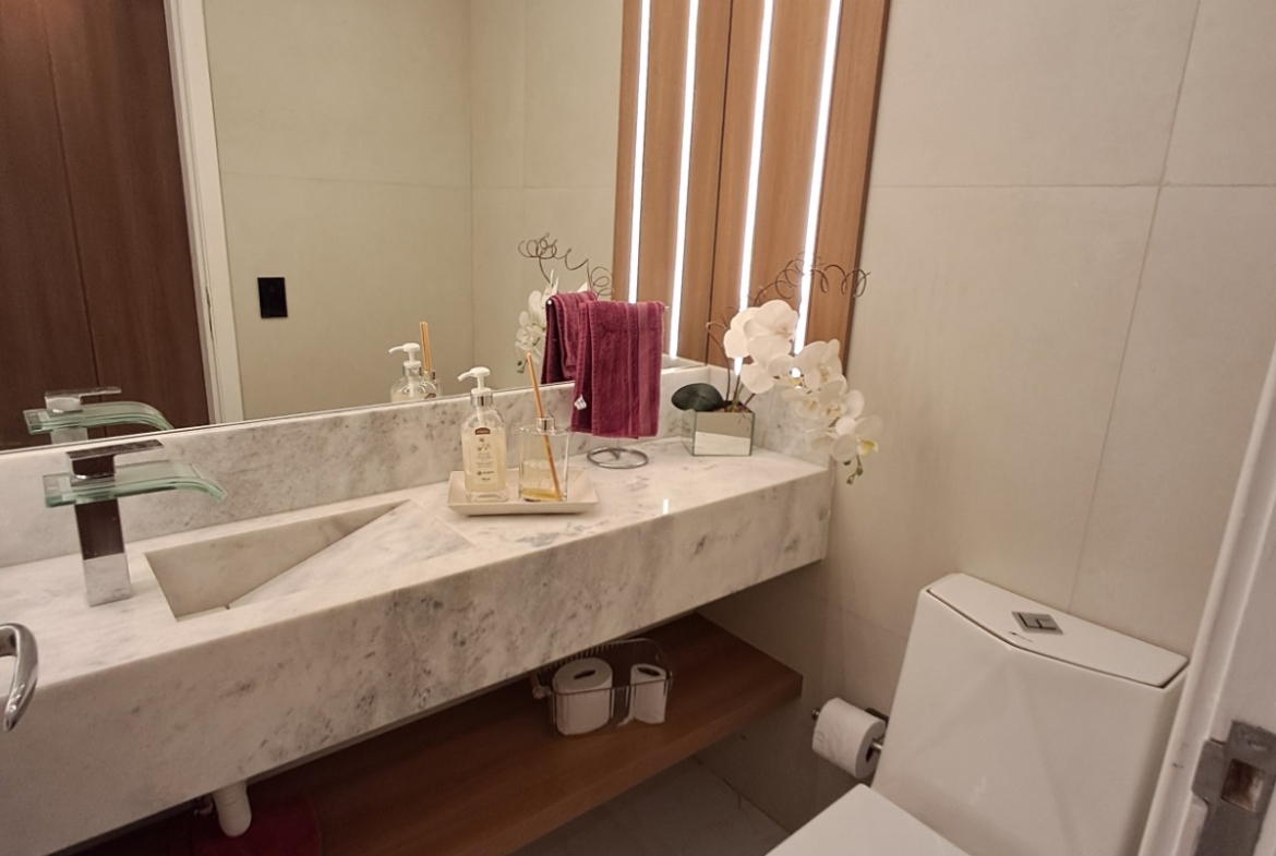 Cobertura Linear Porteira Fechada, com 180 m², 3 Suítes no Recreio dos Bandeirantes.