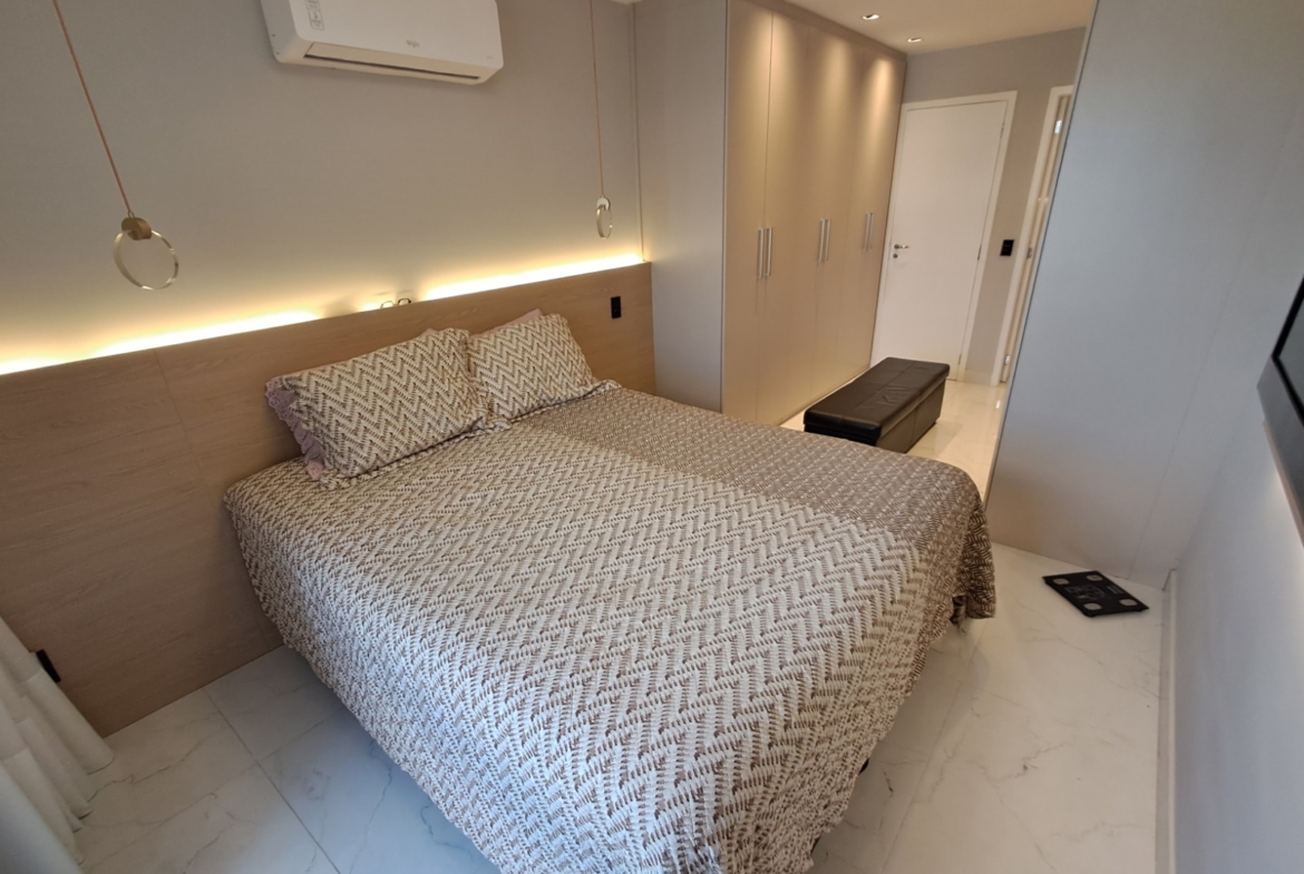 Cobertura Linear Porteira Fechada, com 180 m², 3 Suítes no Recreio dos Bandeirantes.