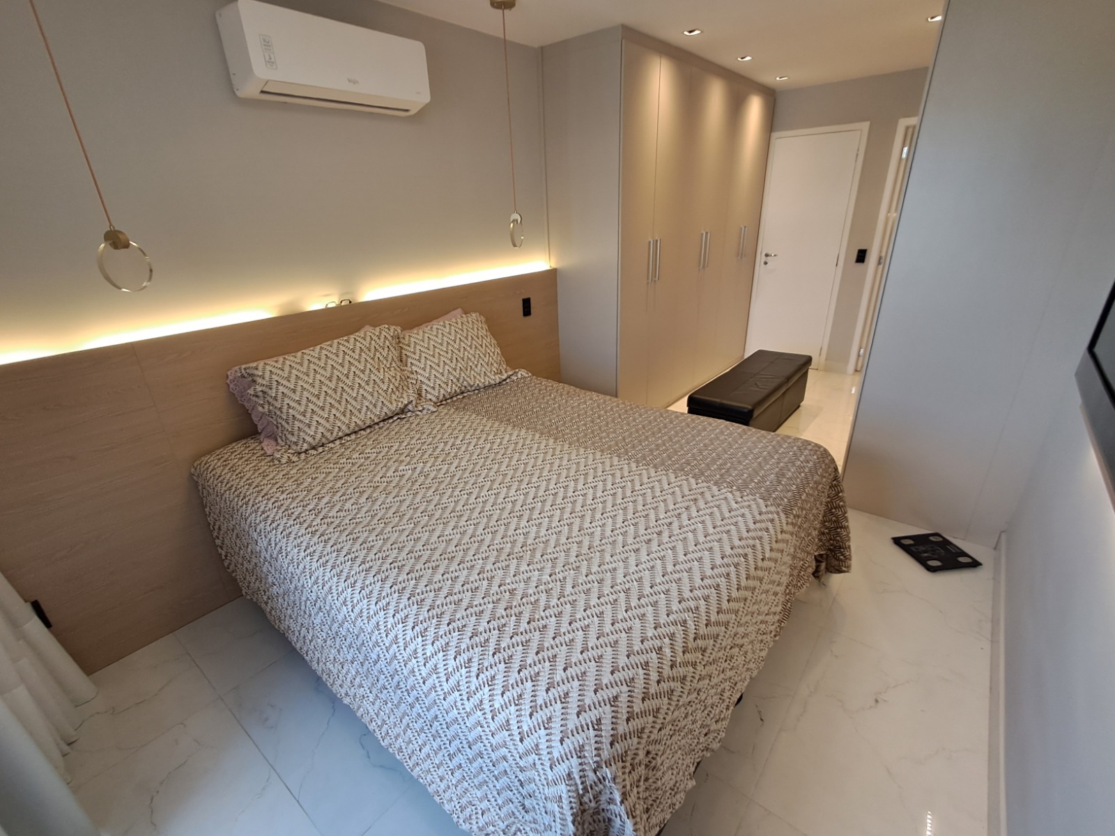 Cobertura Linear Porteira Fechada, com 180 m², 3 Suítes no Recreio dos Bandeirantes.