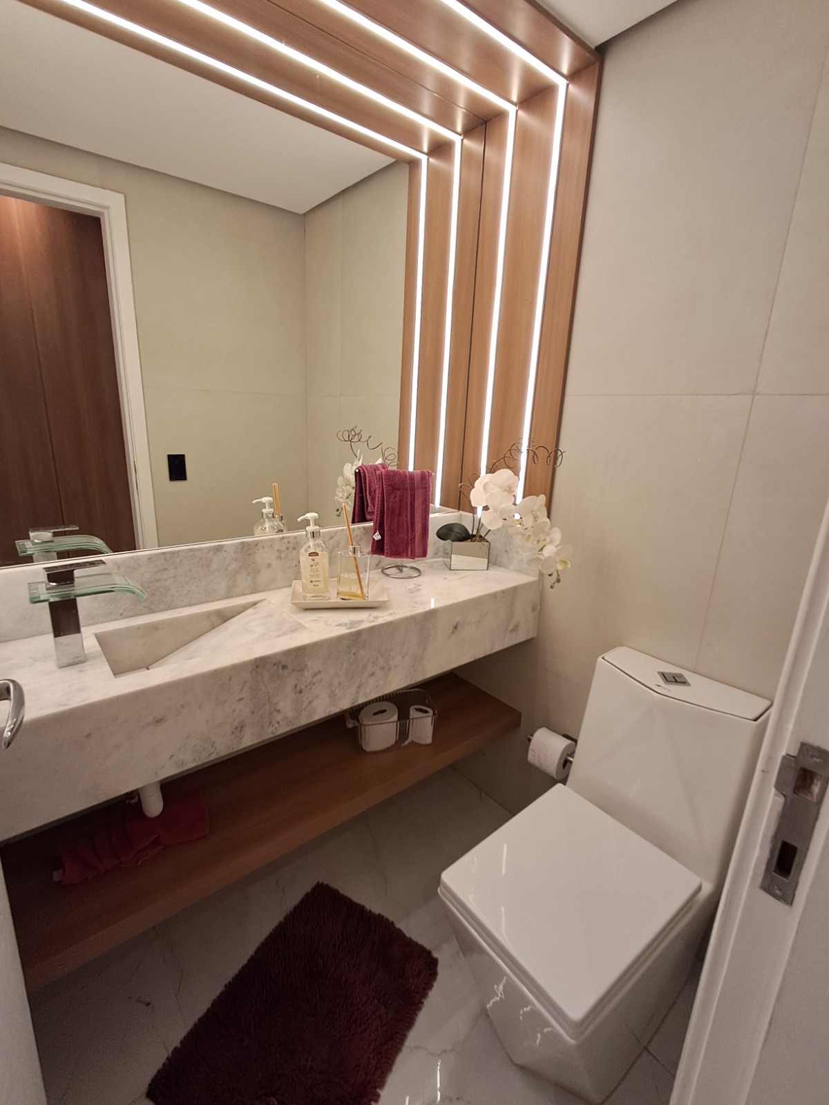 Cobertura Linear Porteira Fechada, com 180 m², 3 Suítes no Recreio dos Bandeirantes.