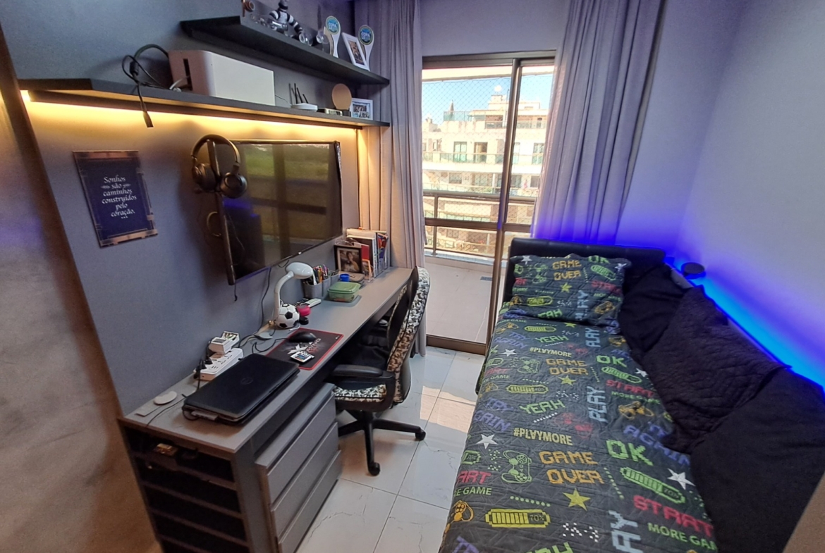 Cobertura Linear Porteira Fechada, com 180 m², 3 Suítes no Recreio dos Bandeirantes.