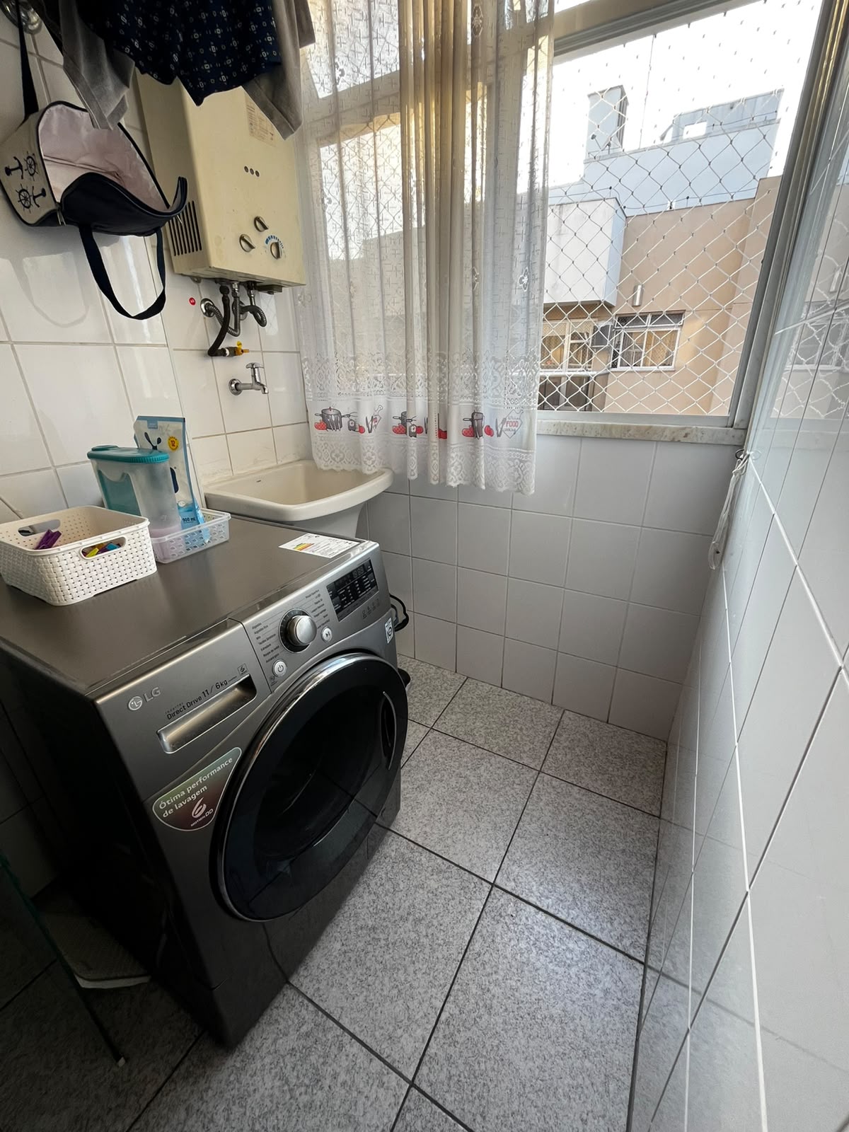 Apartamento à venda na Freguesia (Jacarepaguá) com 3 quartos, 1 suíte.